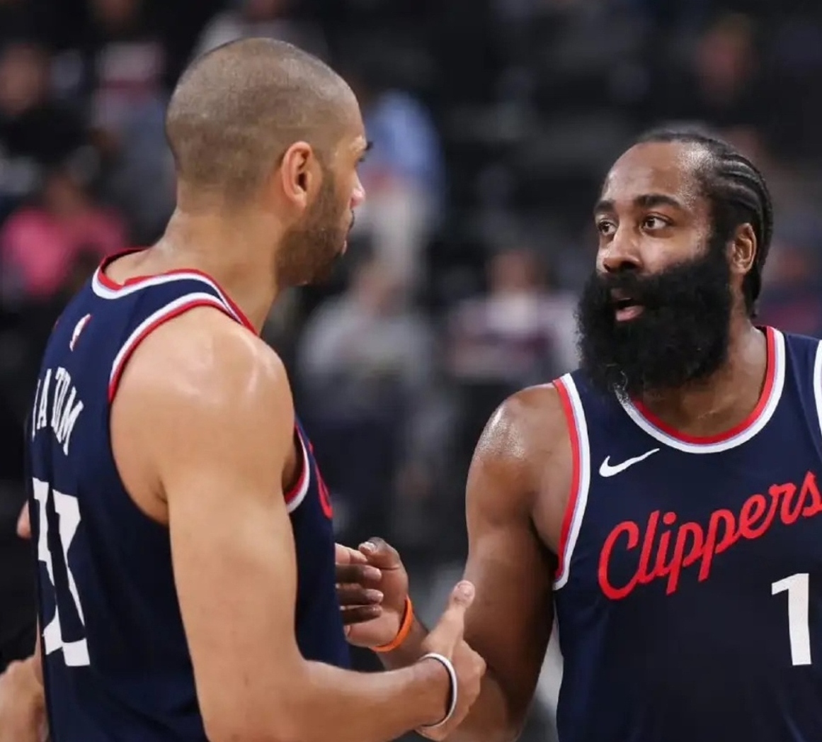 NG体育-包含巴特勒新星关键助攻表现惊艳，快船未来可期！的词条